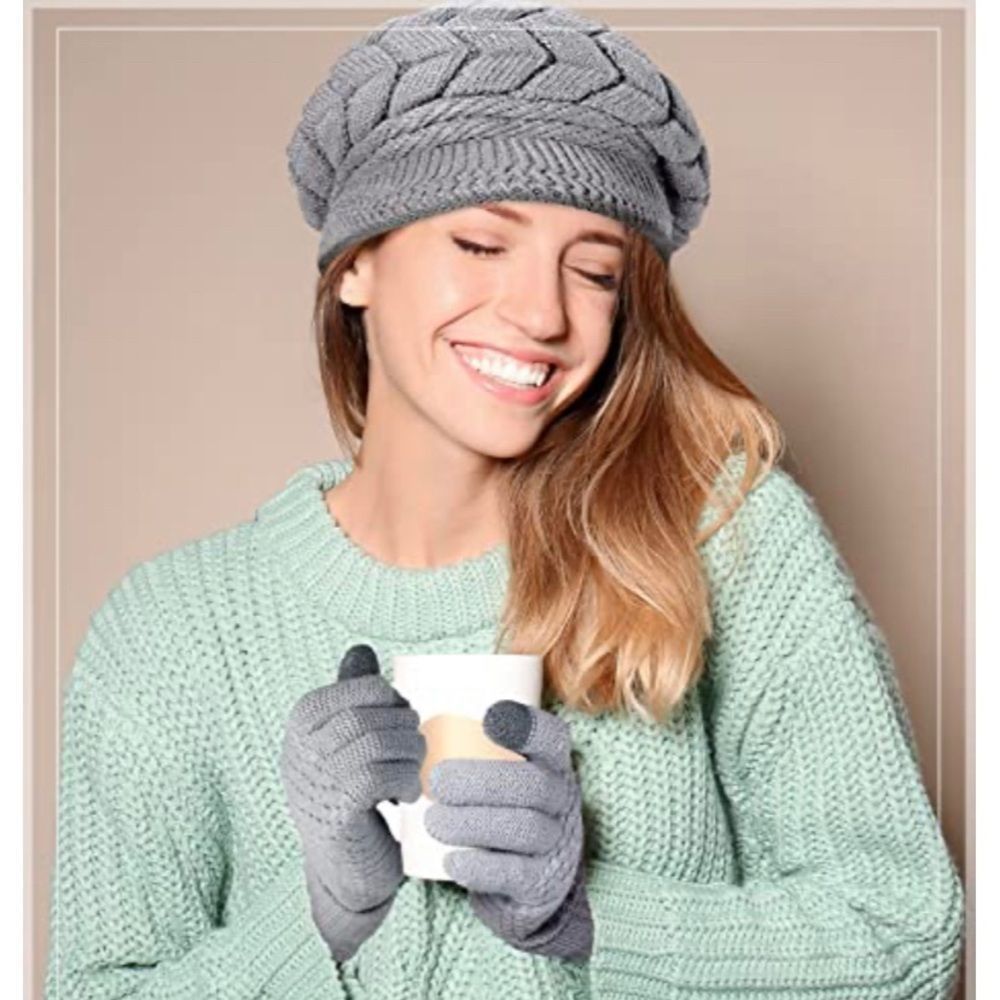 2 pieces Gray Women Winter Hat and Glove Set, Warm Knitted Beanie Hat Gloves​
